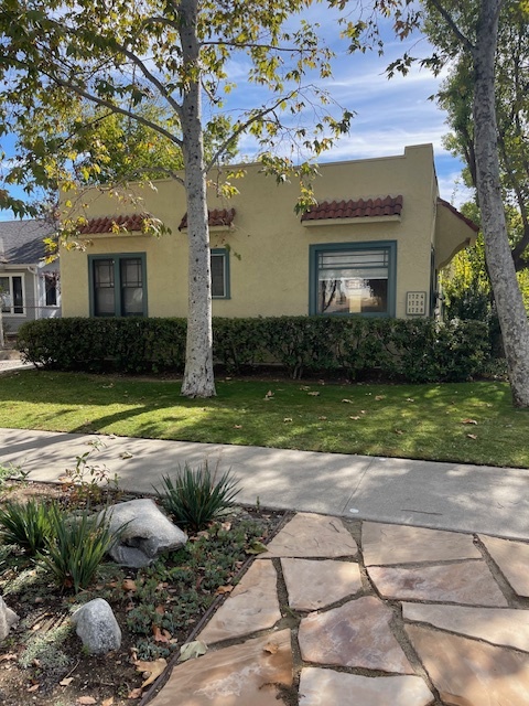 Whitefield Bungalow in Pasadena, CA - Building Photo - Building Photo