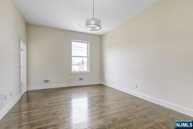 542 29th St, Unit 1 in Union City, NJ - Building Photo - Building Photo