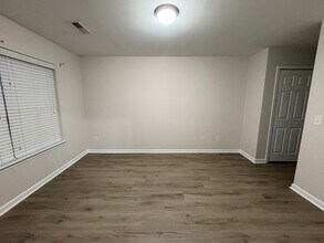 655 Grasswren Way in Greensboro, NC - Building Photo - Building Photo