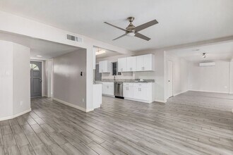 10833 N 38th Pl in Phoenix, AZ - Building Photo - Building Photo