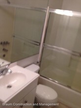 11035 Moorpark St in Los Angeles, CA - Building Photo - Building Photo