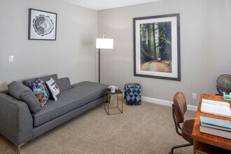 Garden Park Apartments in Portland, OR - Foto de edificio - Building Photo