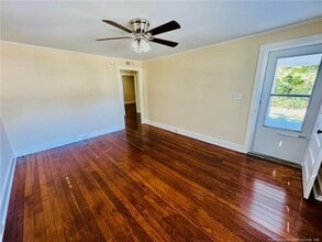 1007 Jenkins St in Lumberton, NC - Building Photo - Building Photo