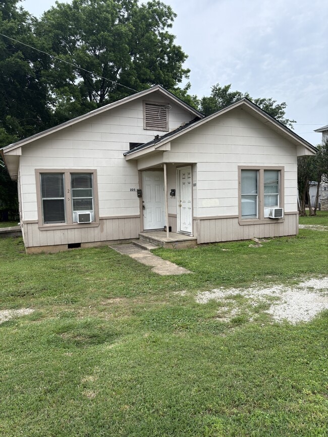 property at 225 N Hope Ave