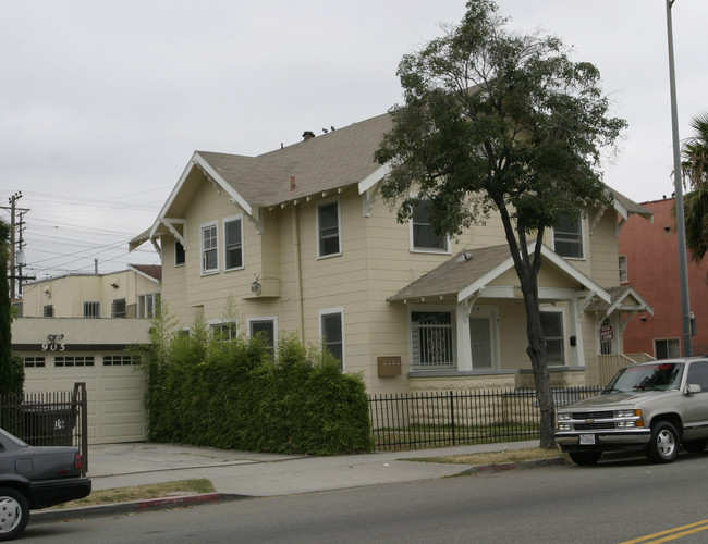 917 Magnolia Ave in Long Beach, CA - Building Photo - Building Photo