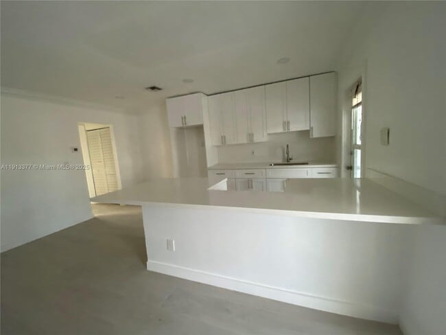 1730 Madison St in Hollywood, FL - Foto de edificio - Building Photo