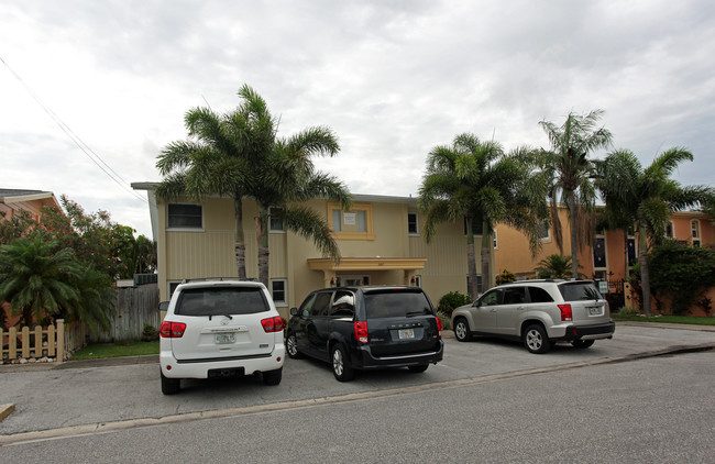 Dockside Villas in Dunedin, FL - Building Photo - Building Photo