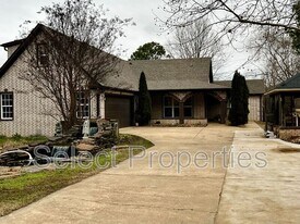3220 Horseshoe Trail in Jonesboro, AR - Building Photo