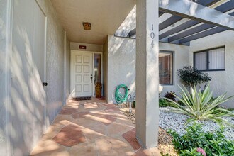 5673 Fairway Park Dr in Boynton Beach, FL - Building Photo - Building Photo