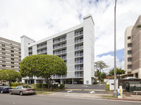 East Lake Apartments in Honolulu, HI - Building Photo - Building Photo