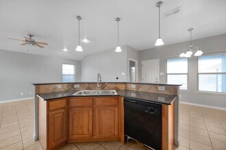 1121 Laredo Dr in Odessa, TX - Building Photo - Building Photo