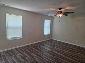 5604 Rambling Dr in Indianapolis, IN - Building Photo - Building Photo
