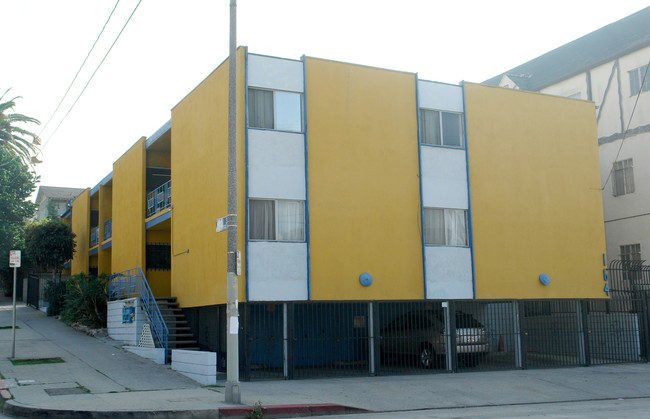 164 S Mountain View Ave in Los Angeles, CA - Building Photo - Building Photo