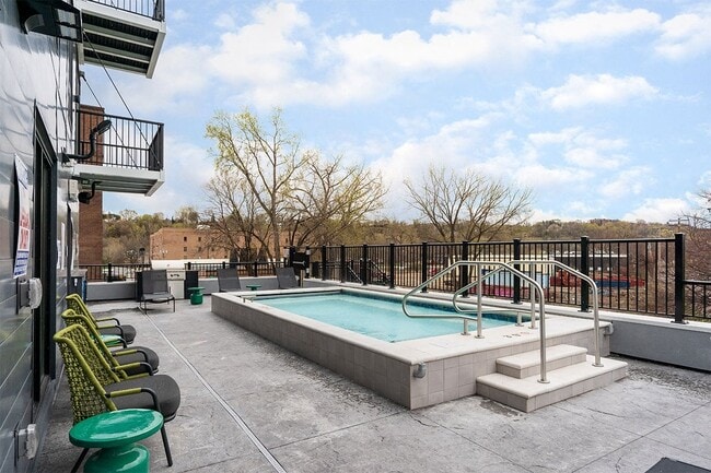 Cordelle in St. Paul, MN - Foto de edificio - Building Photo