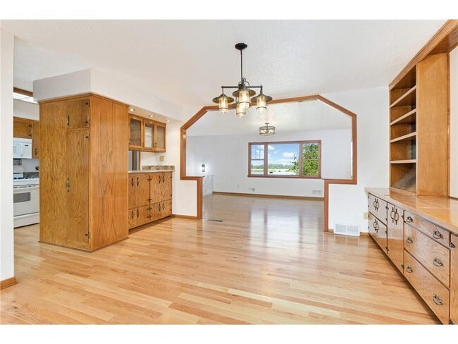 5867 Central Ave NE in Fridley, MN - Building Photo - Building Photo