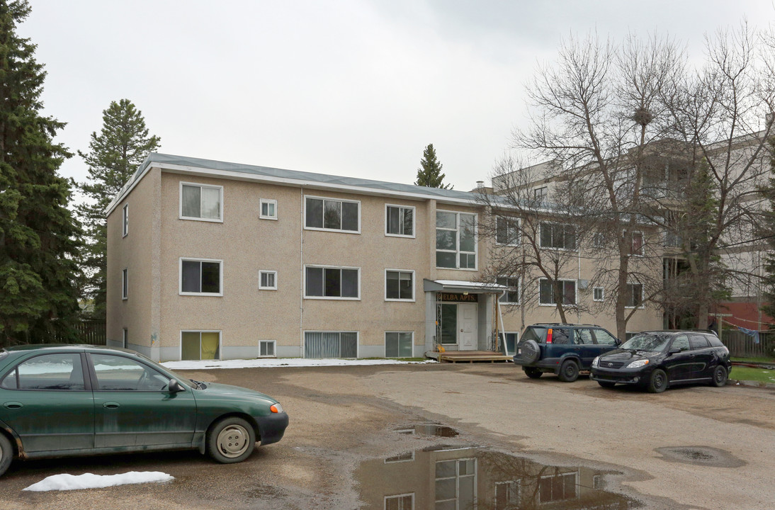 Melba Apartment in Edmonton, AB - Building Photo