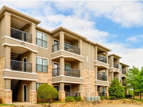 Toscana at Valley Ridge in Lewisville, TX - Building Photo - Building Photo