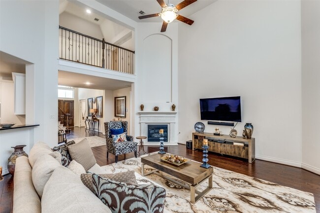 2407 Evening Star Dr