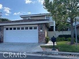property at 915 S Ridgecrest Cir