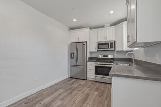 19833 Blythe in Los Angeles, CA - Building Photo - Building Photo