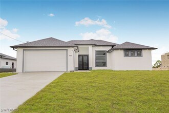 3534 NW 21st St in Cape Coral, FL - Building Photo - Building Photo