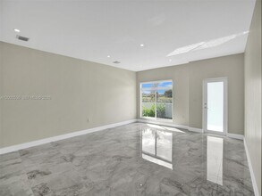 14519 SW 272nd St in Naranja, FL - Building Photo - Building Photo