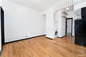 346 E 13th St, Unit 12 in New York, NY - Building Photo - Building Photo