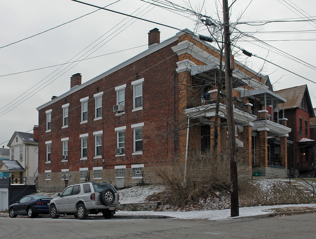 2376 Fairview Ave in Cincinnati, OH - Building Photo - Building Photo