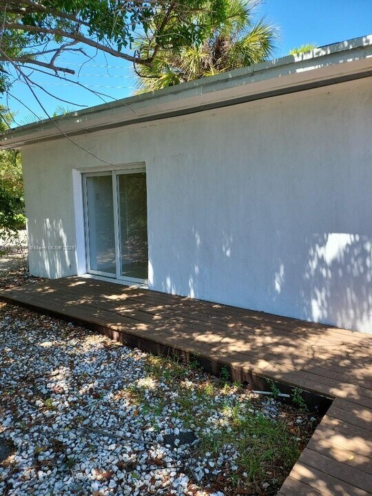 7707 Hawthorne Ave in Miami Beach, FL - Foto de edificio