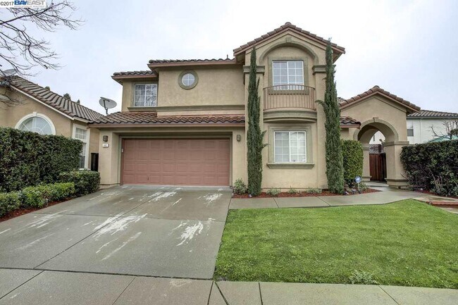 1982 Laguna Dr in Hayward, CA - Foto de edificio - Building Photo