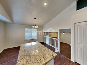 5956 S Stone Flower Way in Salt Lake City, UT - Foto de edificio - Building Photo
