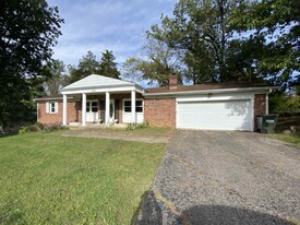 123 Available Soon in Radcliff, KY - Building Photo