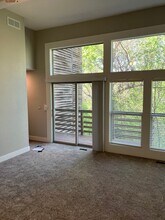 4904 NW Barry Rd in Kansas City, MO - Building Photo - Building Photo