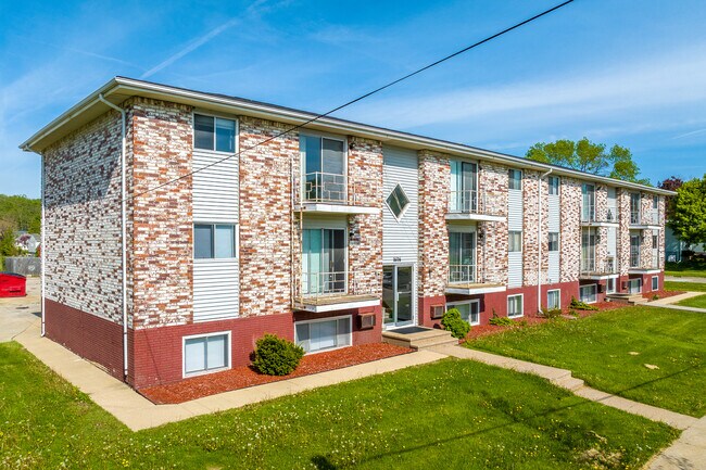 The Malory Apartments in Cedar Rapids, IA - Building Photo - Building Photo