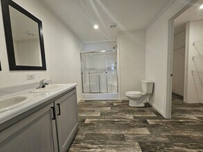 6661 Hidden Oaks Dr in North Fort Myers, FL - Building Photo - Building Photo