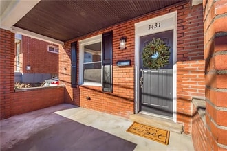 3431 Duquesne Ave in West Mifflin, PA - Foto de edificio - Building Photo