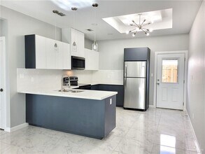 1416 E Hibiscus Ave in McAllen, TX - Building Photo - Building Photo