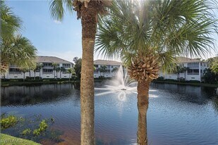 805 Bentwater Cir in Naples, FL - Building Photo