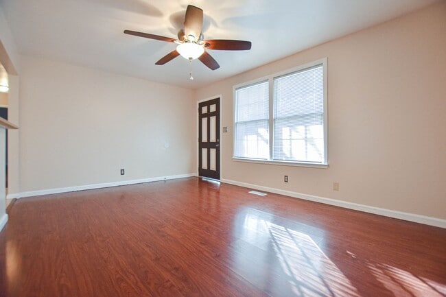 687 Debbie Dr in Clarksville, TN - Building Photo - Building Photo