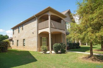 12 Silky Oak Cir SW in Huntsville, AL - Building Photo - Building Photo