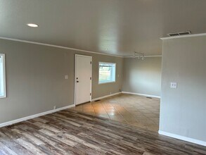 9333 US-212 in Joliet, MT - Building Photo - Building Photo