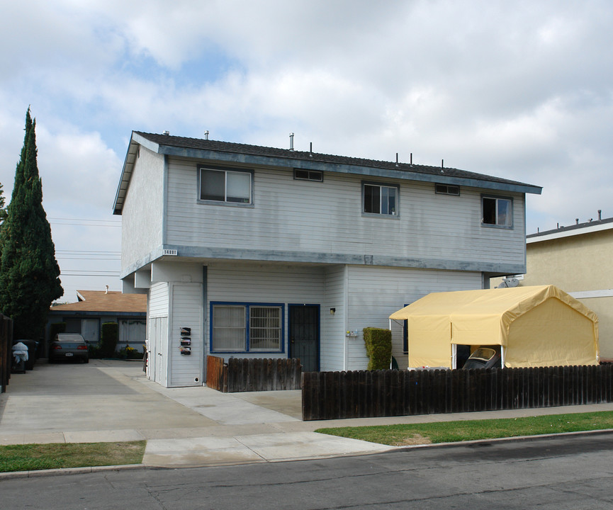 14881-14885 Van Buren St in Midway City, CA - Building Photo