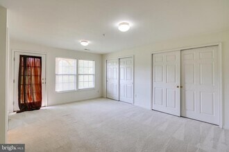 2702 Snowmill Ct in Ellicott City, MD - Foto de edificio - Building Photo