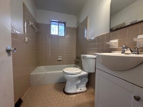 407 E Florida St, Unit B in Greensboro, NC - Foto de edificio - Building Photo