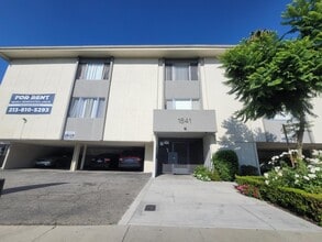 1841 S. Manhattan Pl in Los Angeles, CA - Foto de edificio - Building Photo