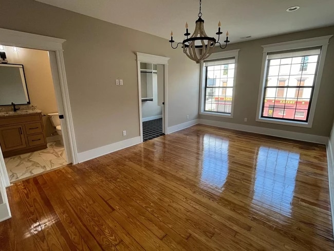 504 Broadway St, Unit B