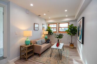 3844 Irving St in San Francisco, CA - Building Photo - Interior Photo