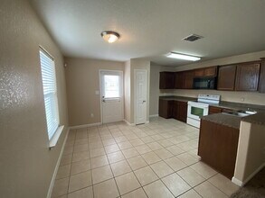 6119 Luckey Run in San Antonio, TX - Building Photo - Building Photo