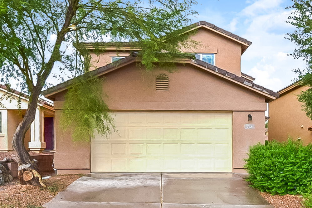 702 W Desert Blossom Dr in Green Valley, AZ - Building Photo