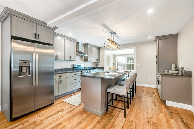 property at 98 Brook Hl